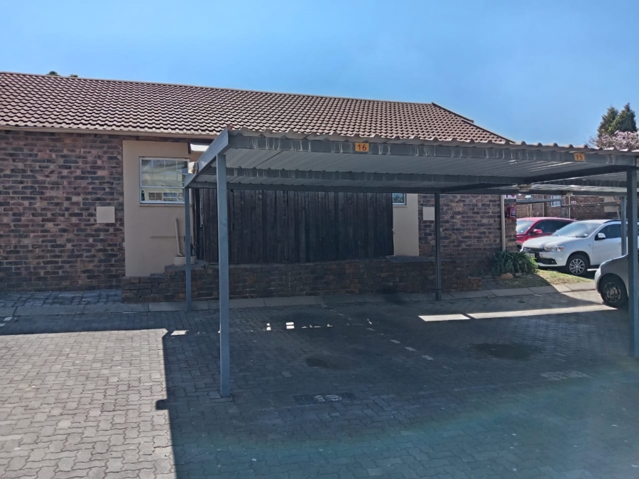3 Bedroom Property for Sale in Roodepoort North Gauteng