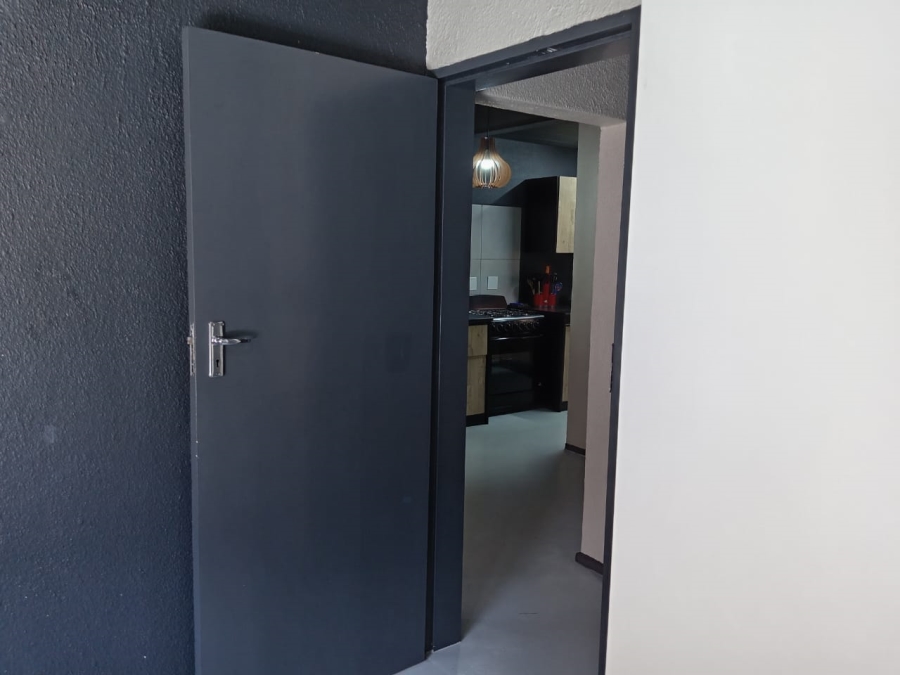 3 Bedroom Property for Sale in Roodepoort North Gauteng