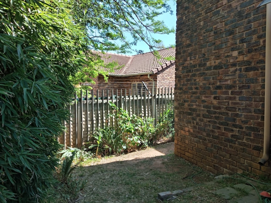 3 Bedroom Property for Sale in Roodepoort North Gauteng