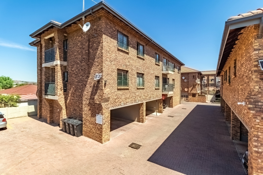 2 Bedroom Property for Sale in Eastleigh Gauteng