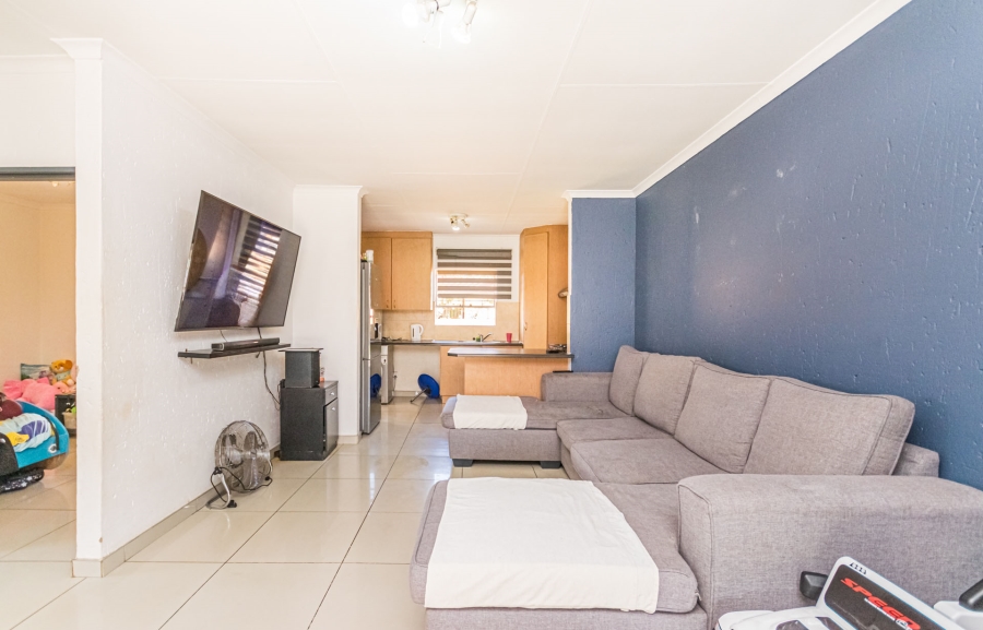 2 Bedroom Property for Sale in Heuwelsig Estate Gauteng