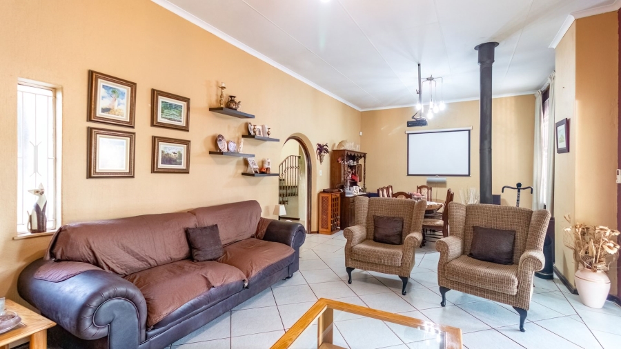 5 Bedroom Property for Sale in Morning Hill Gauteng