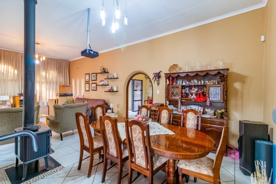 5 Bedroom Property for Sale in Morning Hill Gauteng