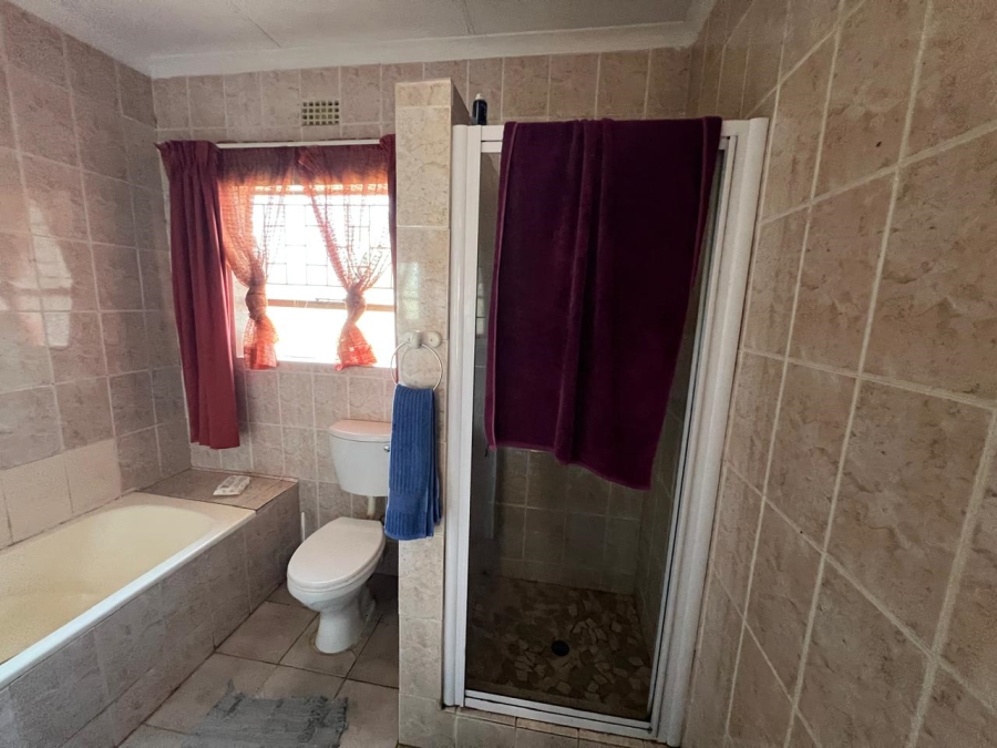 5 Bedroom Property for Sale in Heidelberg Gauteng