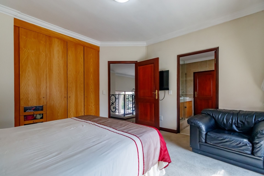 4 Bedroom Property for Sale in Blue Valley Golf Estate Gauteng