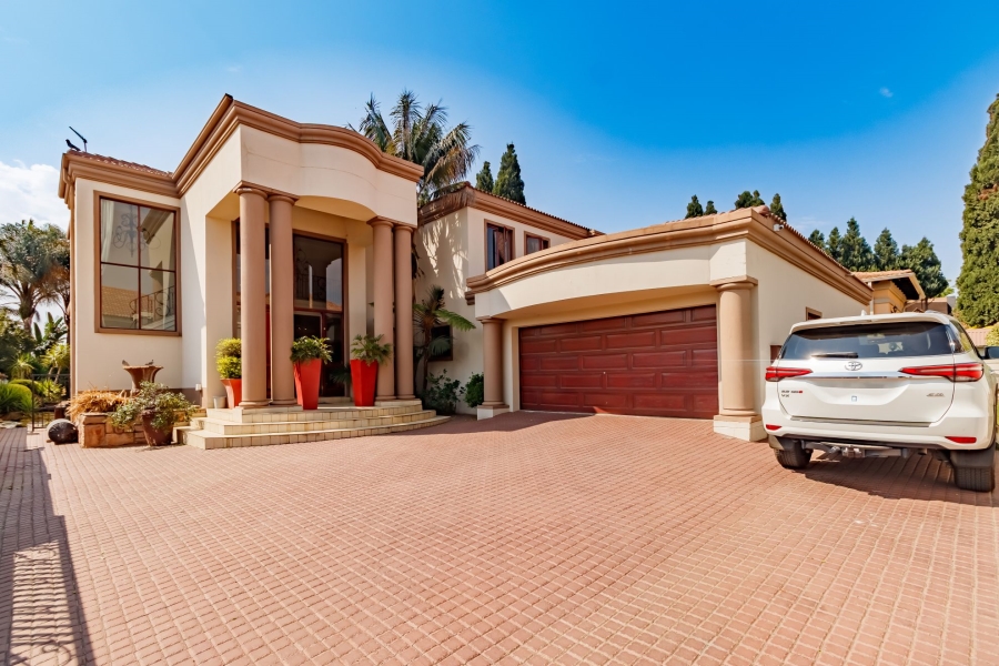 4 Bedroom Property for Sale in Blue Valley Golf Estate Gauteng