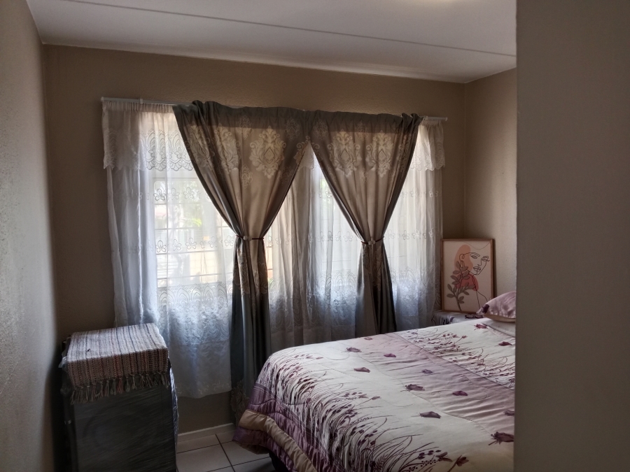 2 Bedroom Property for Sale in Florentia Gauteng