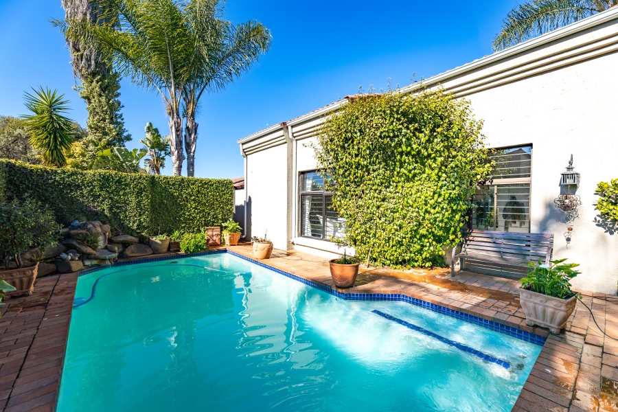 3 Bedroom Property for Sale in Lonehill Gauteng