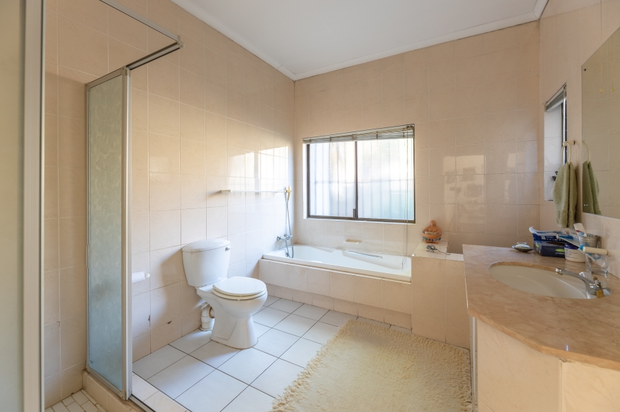 3 Bedroom Property for Sale in Lonehill Gauteng