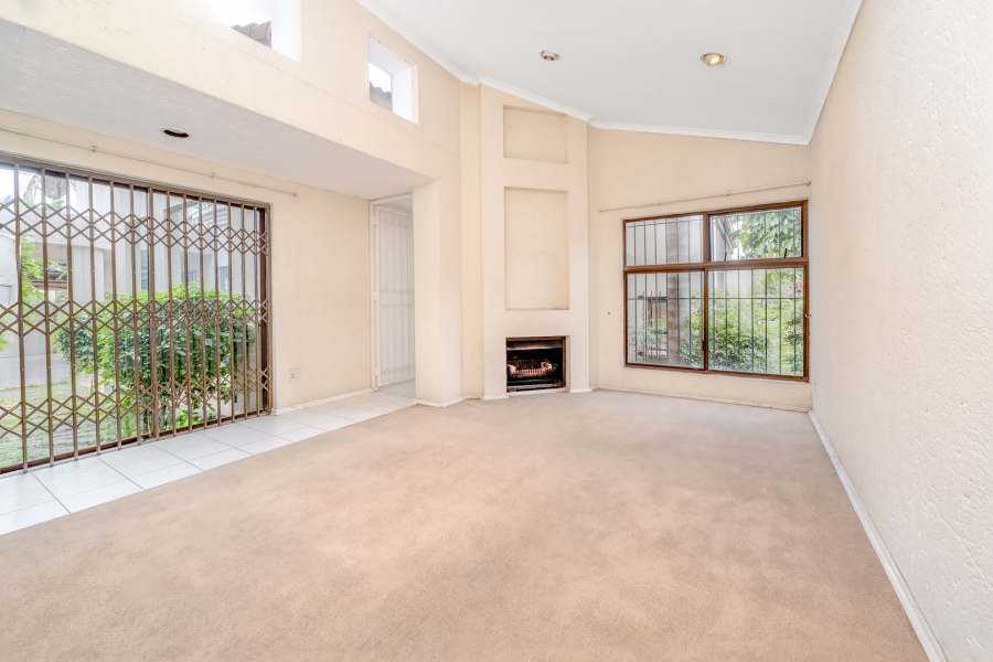 3 Bedroom Property for Sale in Lonehill Gauteng