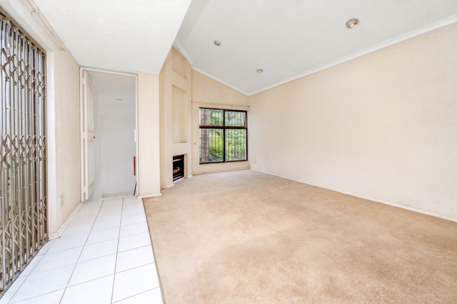 3 Bedroom Property for Sale in Lonehill Gauteng