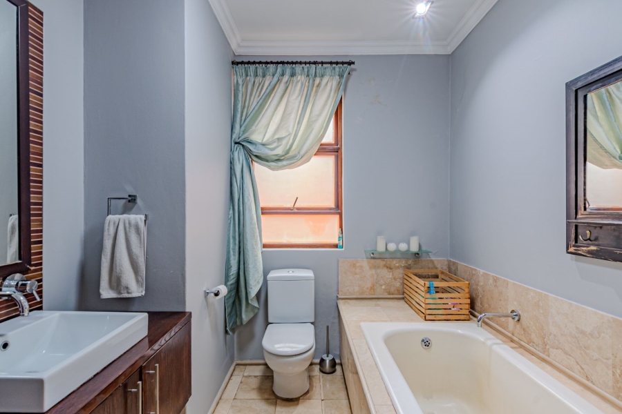 4 Bedroom Property for Sale in Waterkloof Gauteng