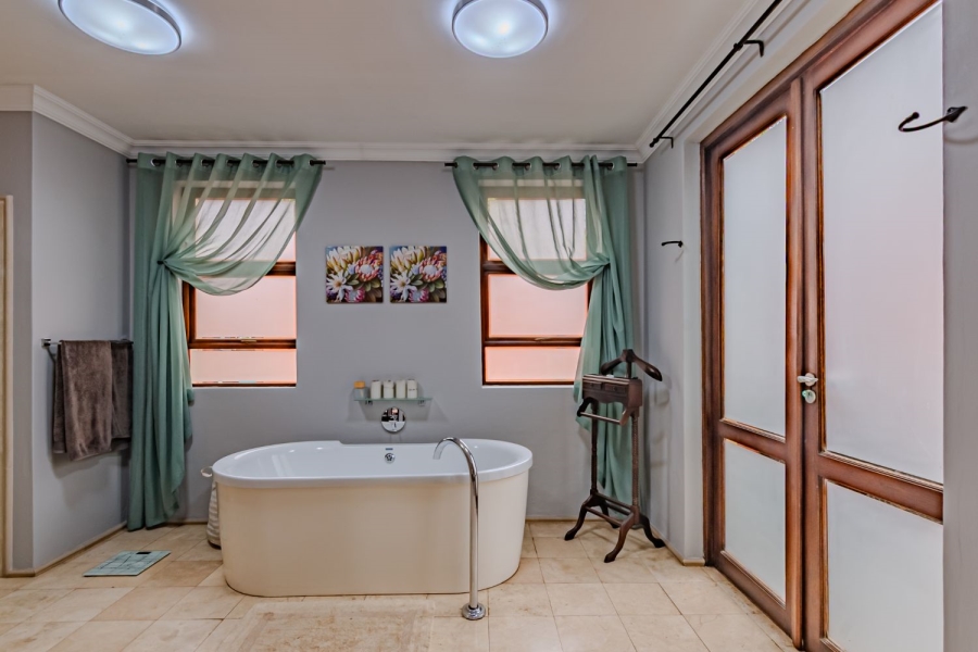 4 Bedroom Property for Sale in Waterkloof Gauteng