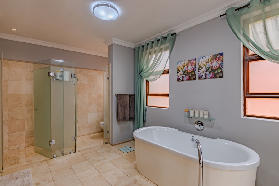 4 Bedroom Property for Sale in Waterkloof Gauteng