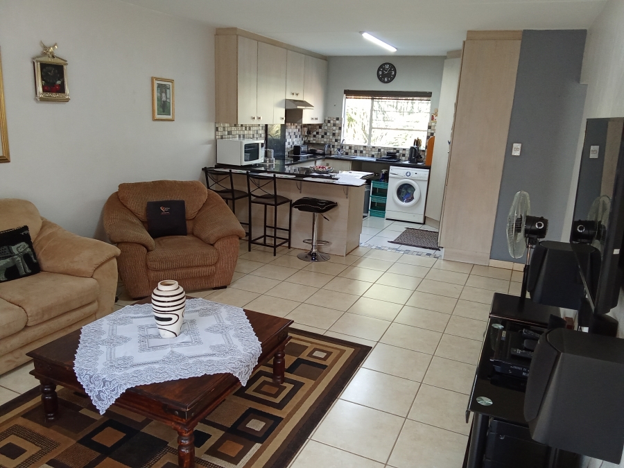 2 Bedroom Property for Sale in Weltevreden Park Gauteng