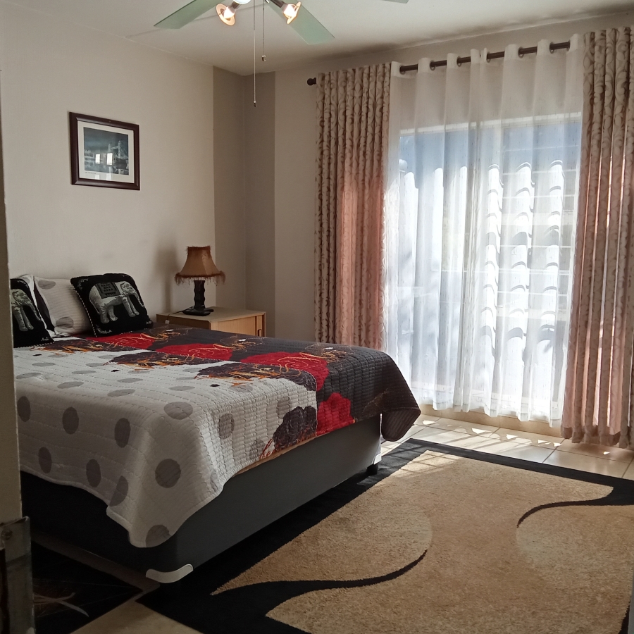 2 Bedroom Property for Sale in Weltevreden Park Gauteng