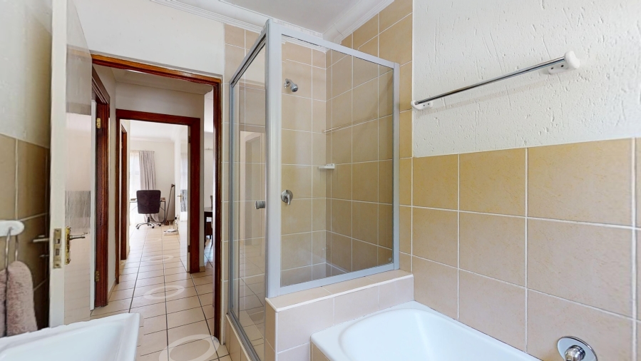 2 Bedroom Property for Sale in Ravenswood Gauteng