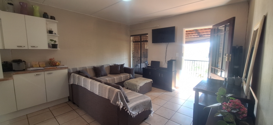 2 Bedroom Property for Sale in Breaunanda Gauteng