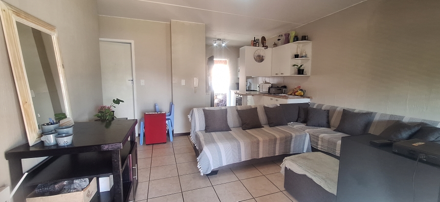2 Bedroom Property for Sale in Breaunanda Gauteng