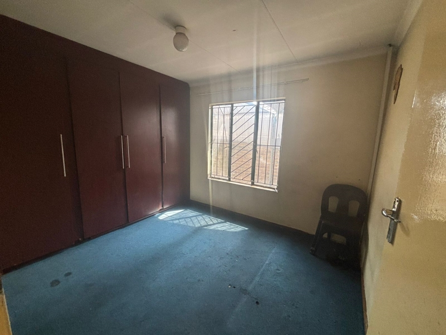 6 Bedroom Property for Sale in Riverlea Gauteng