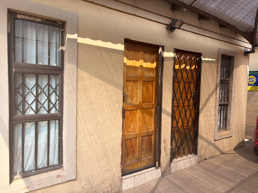 6 Bedroom Property for Sale in Riverlea Gauteng