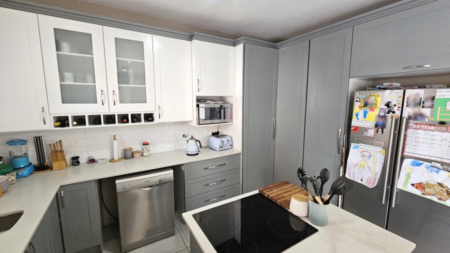 3 Bedroom Property for Sale in Olympus AH Gauteng