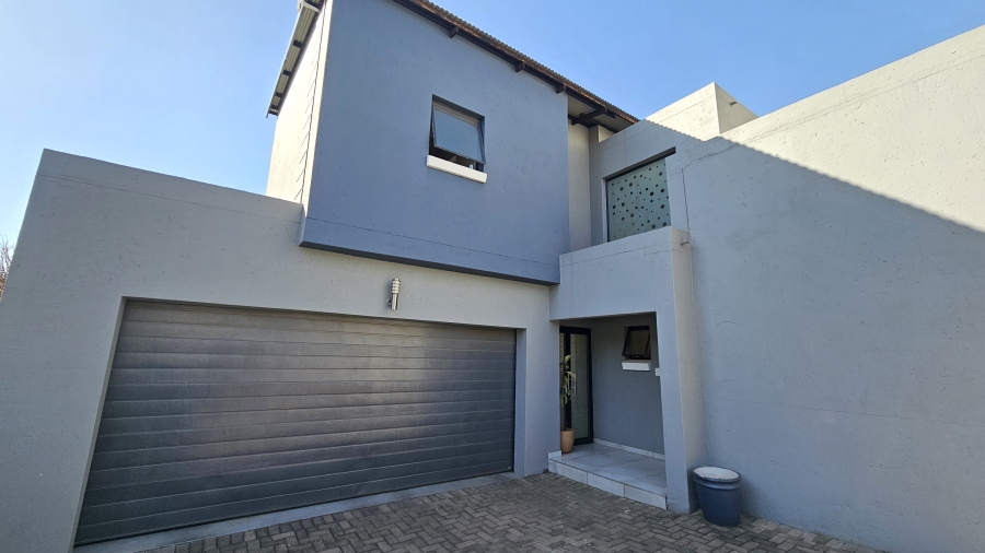 3 Bedroom Property for Sale in Olympus AH Gauteng