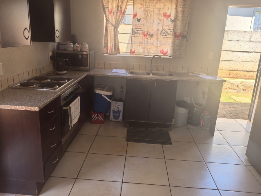 2 Bedroom Property for Sale in Amorosa Gauteng