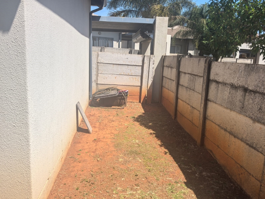 2 Bedroom Property for Sale in Amorosa Gauteng
