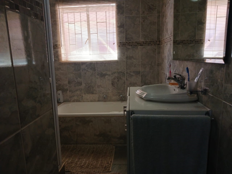 3 Bedroom Property for Sale in Homelake Gauteng