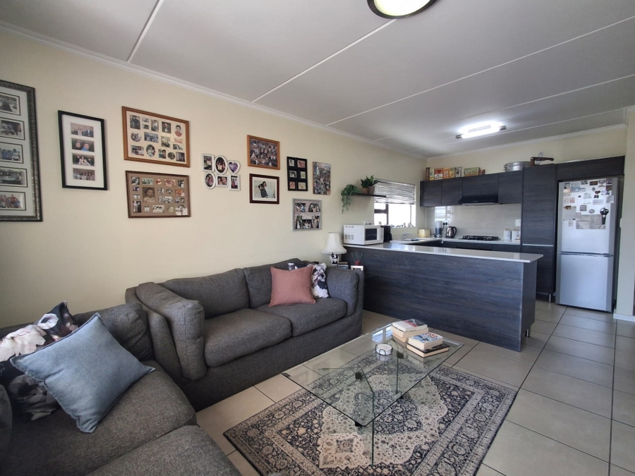 2 Bedroom Property for Sale in Greenstone Hill Gauteng