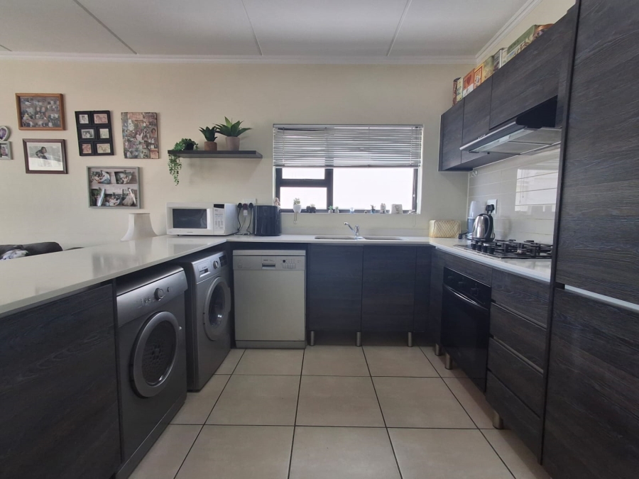 2 Bedroom Property for Sale in Greenstone Hill Gauteng