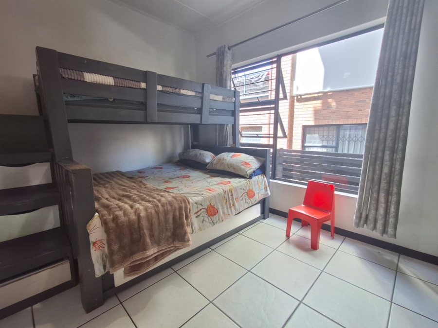 3 Bedroom Property for Sale in Greenstone Park Estate Gauteng