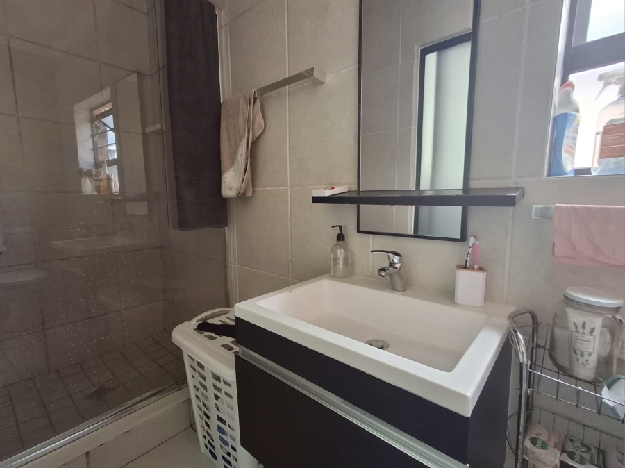3 Bedroom Property for Sale in Greenstone Park Estate Gauteng