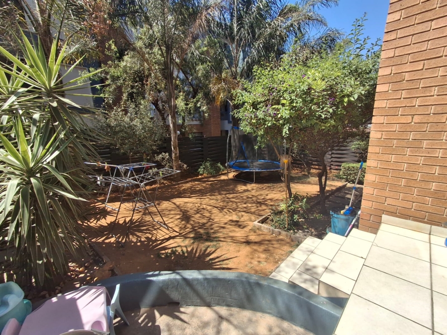 3 Bedroom Property for Sale in Greenstone Park Estate Gauteng