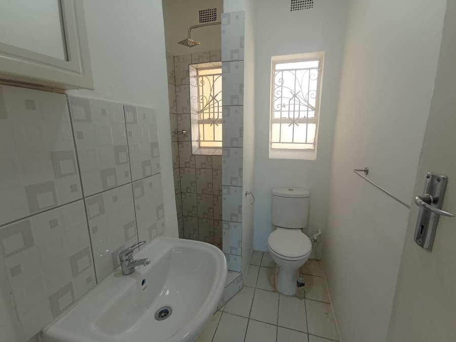 5 Bedroom Property for Sale in Ridgeway Gauteng