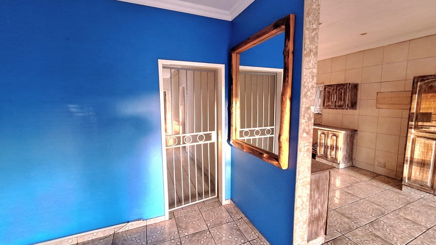 6 Bedroom Property for Sale in Moregloed Gauteng
