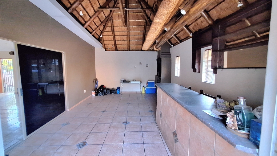 6 Bedroom Property for Sale in Moregloed Gauteng