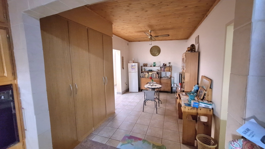 6 Bedroom Property for Sale in Moregloed Gauteng