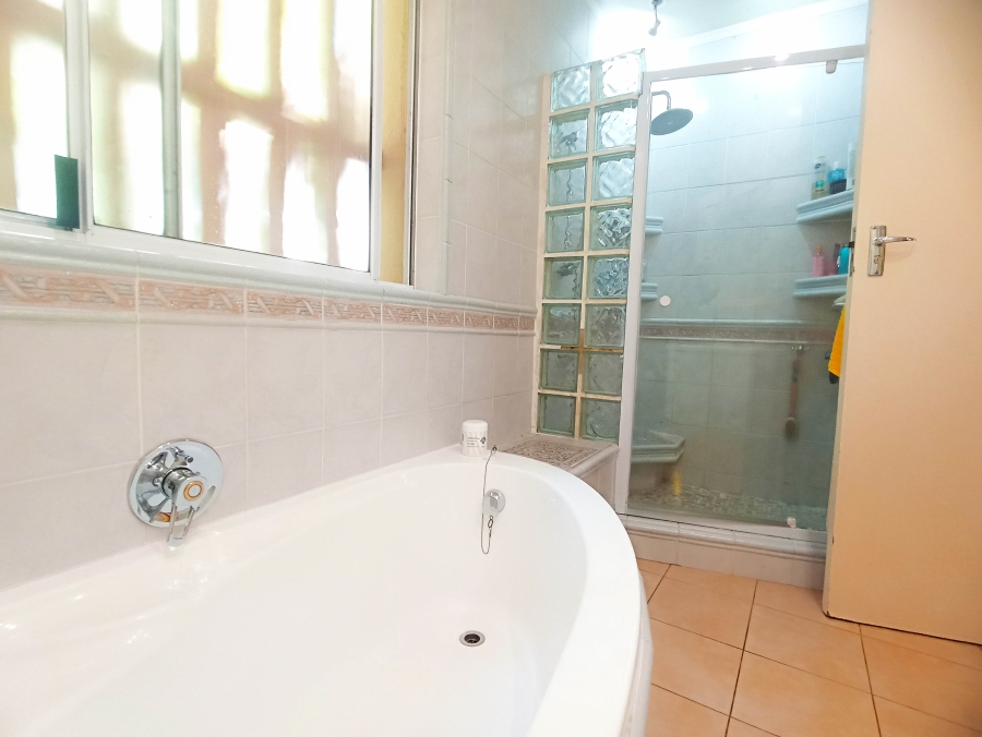 3 Bedroom Property for Sale in Lyndhurst Gauteng