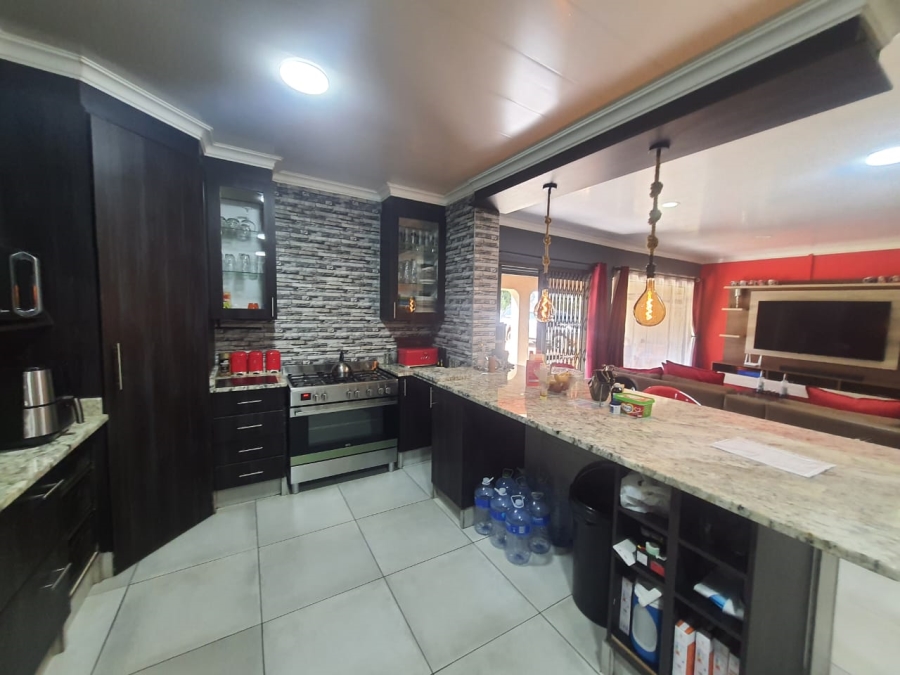 3 Bedroom Property for Sale in Mullerstuine Gauteng