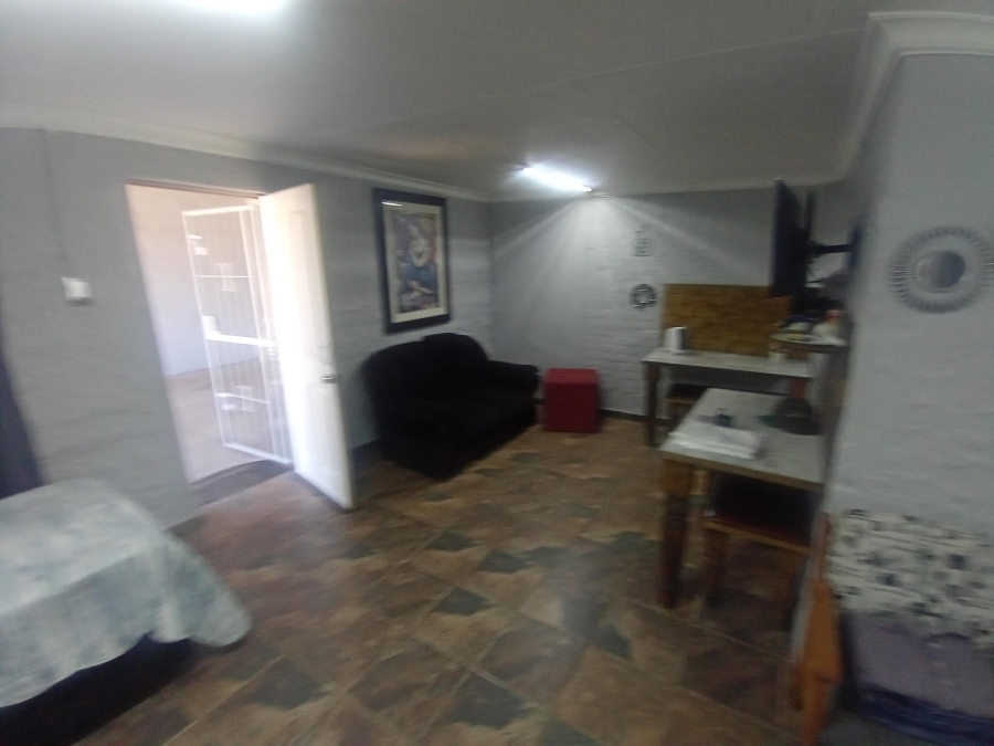9 Bedroom Property for Sale in Pendale Gauteng