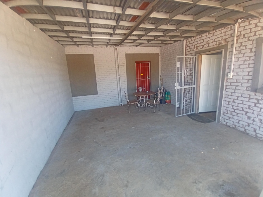 9 Bedroom Property for Sale in Pendale Gauteng