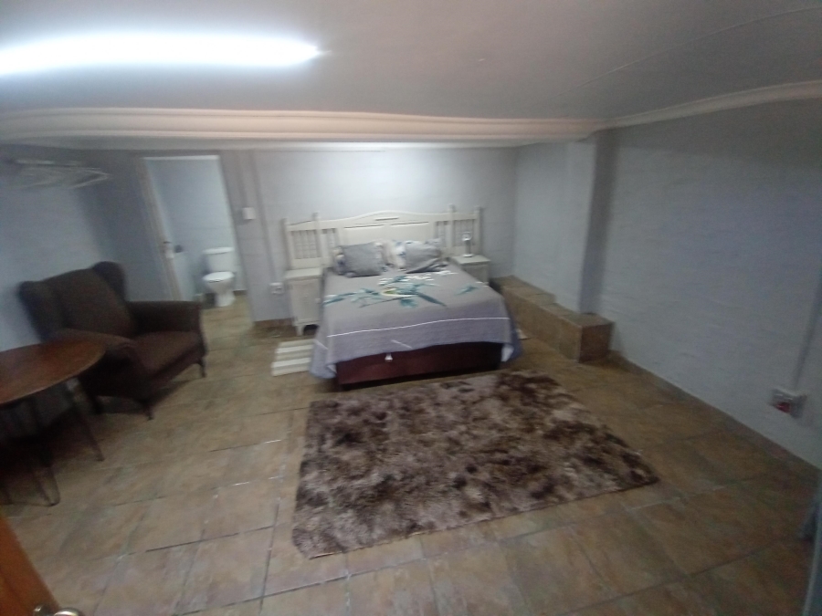 9 Bedroom Property for Sale in Pendale Gauteng