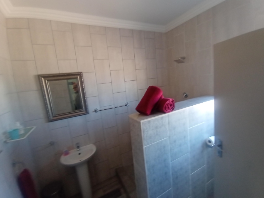 9 Bedroom Property for Sale in Pendale Gauteng