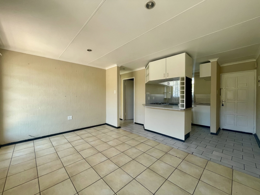 To Let 2 Bedroom Property for Rent in Horison Gauteng