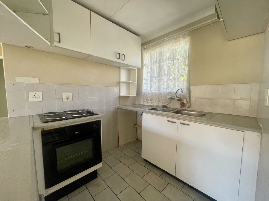 To Let 2 Bedroom Property for Rent in Horison Gauteng