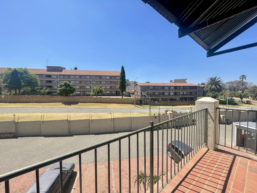To Let 2 Bedroom Property for Rent in Horison Gauteng