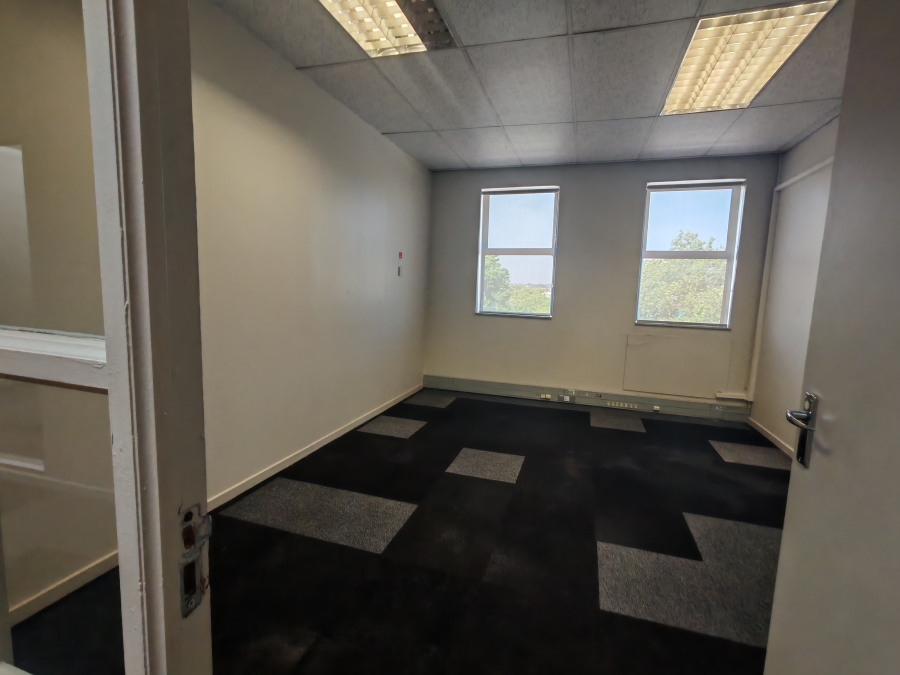 To Let commercial Property for Rent in Randjespark Gauteng
