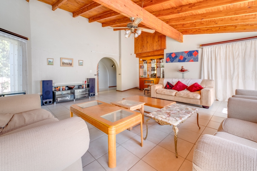3 Bedroom Property for Sale in Fontainebleau Gauteng